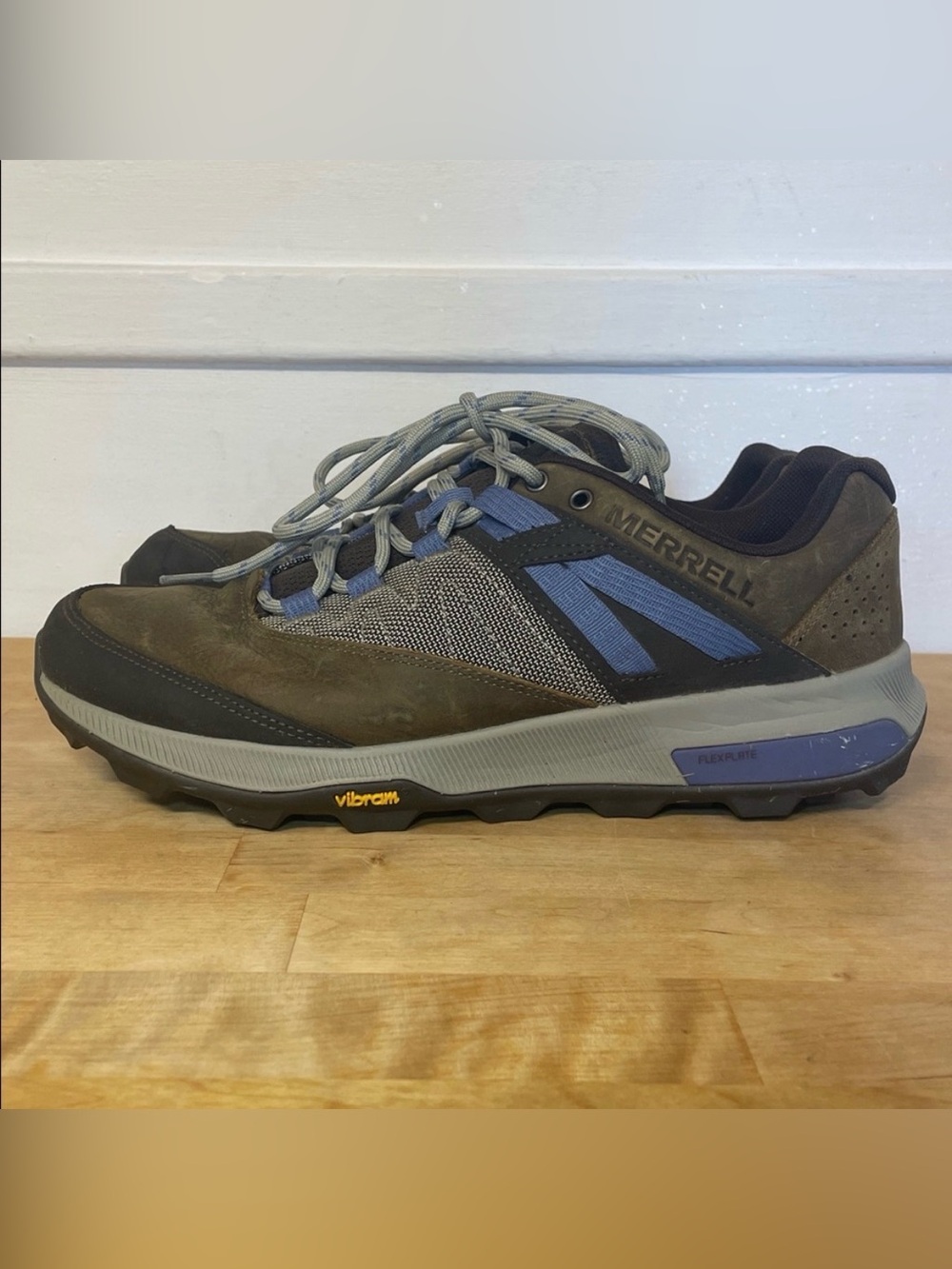Merrell Women's Zion Hiking Shoe, Cloudy, athletic trail sneakers size 9.5